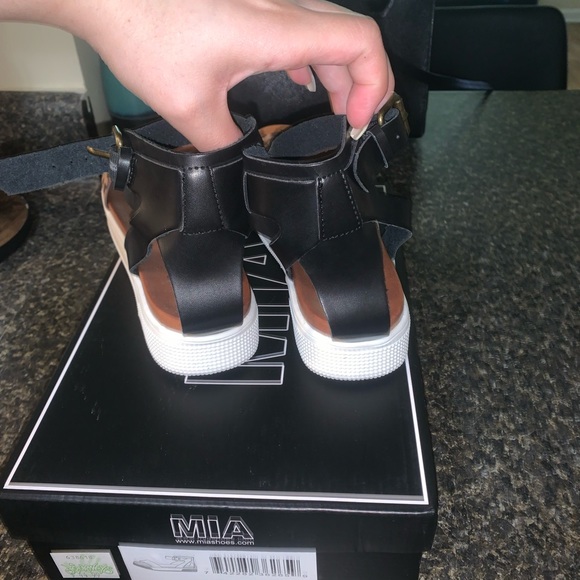 MIA Cheetah print sandals - Picture 3 of 5